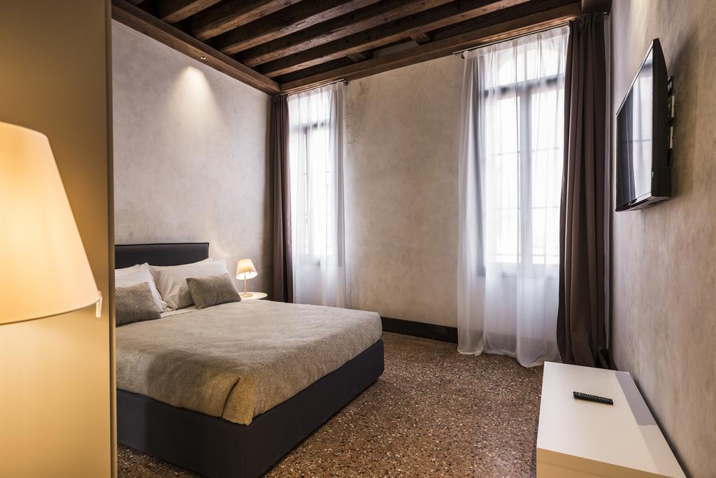 Myplace Campo Santa Margherita Apartments Benátky Exteriér fotografie