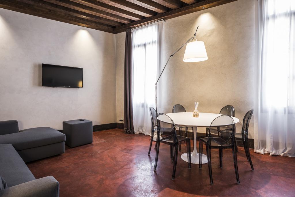 Myplace Campo Santa Margherita Apartments Benátky Exteriér fotografie